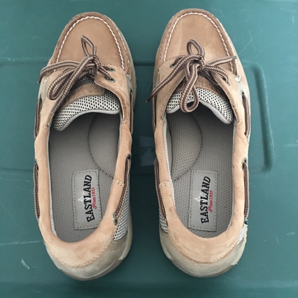 Eastland size 7 boat shoes. - Picture 2 of 2